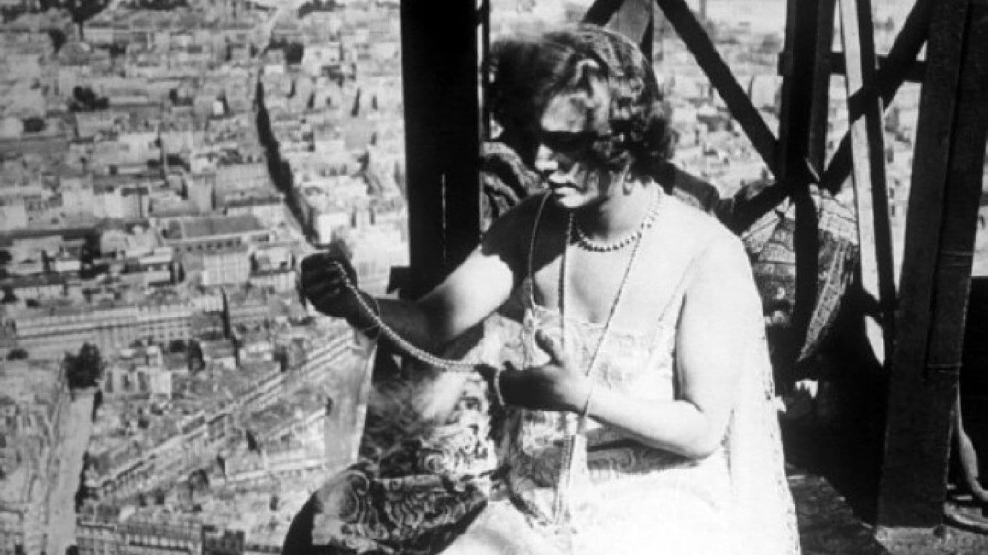 Backdrop for Paris qui dort