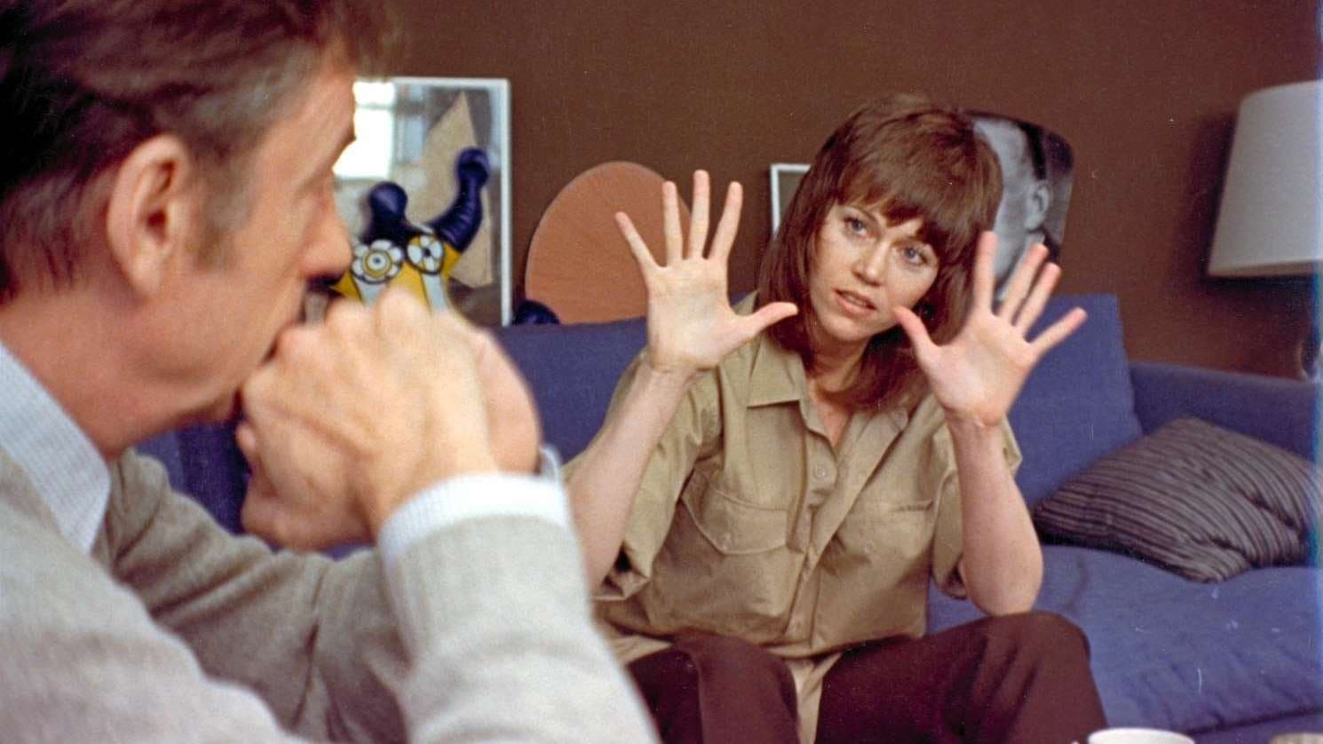 Backdrop for Tout va bien