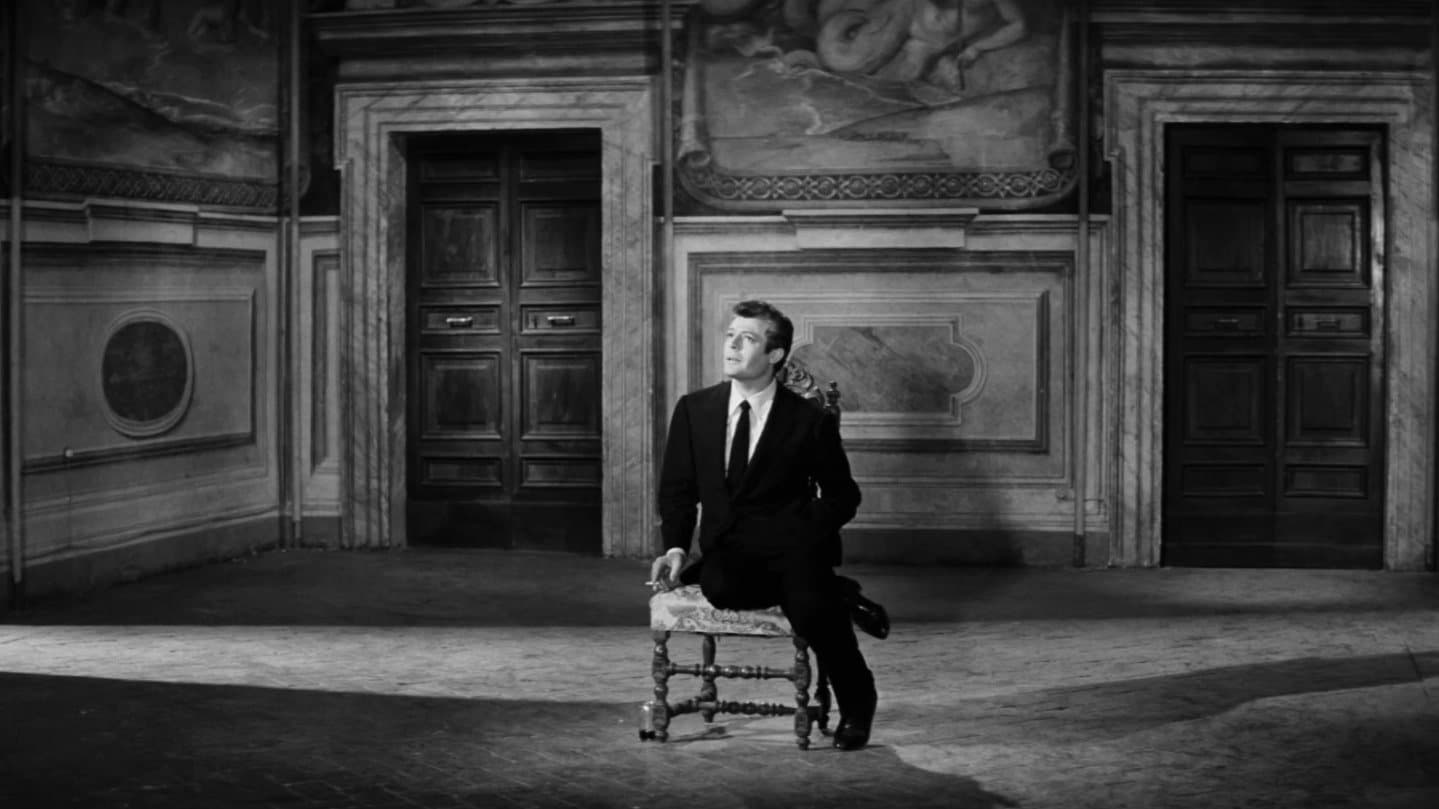Backdrop for La dolce vita