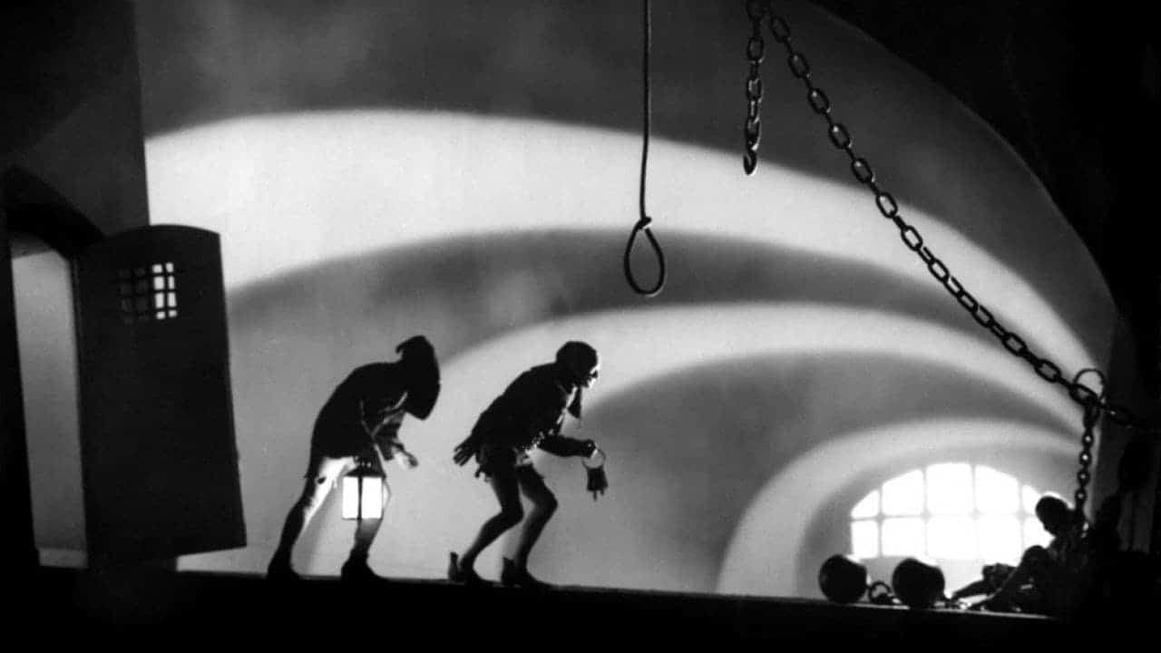 Backdrop for La main du diable